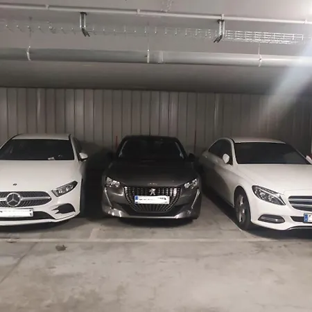 Tio Pepe, Parking, Wifi, Hvac *